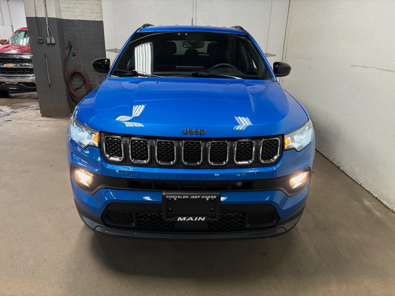 Used 2023 Jeep Compass Latitude w/ Convenience Group AWD/4WD image 5