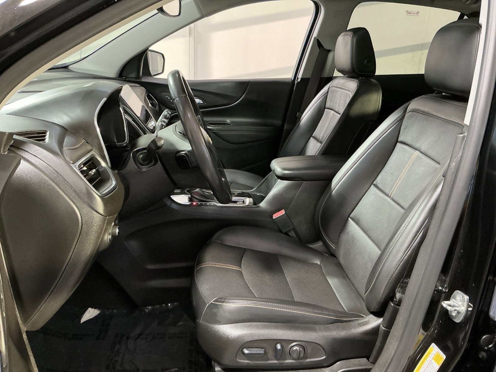 Used 2022 Chevrolet Equinox Premier image 21