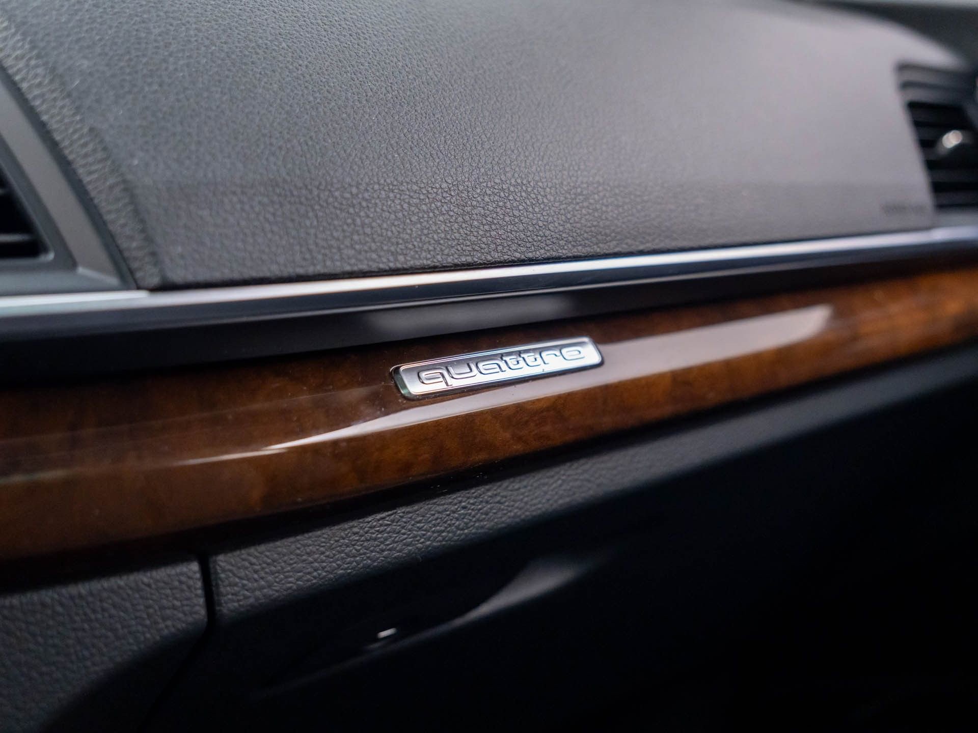 Used 2019 Audi Q5 2.0T Premium Plus w/ Premium Plus Package image 32