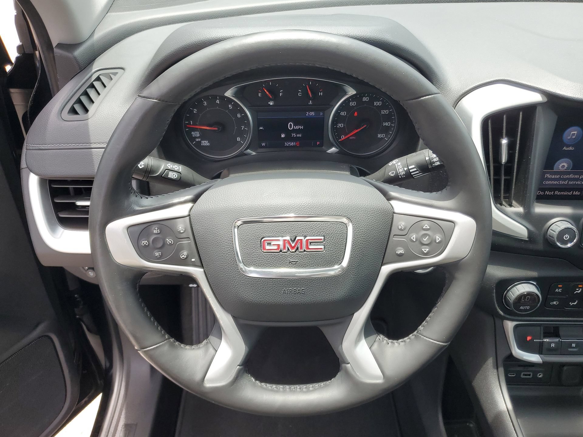 Used 2022 GMC Terrain SLT w/ LPO, Floor Liner Package FWD image 22
