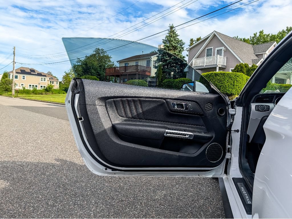 Used 2015 Ford Mustang GT Premium RWD image 10