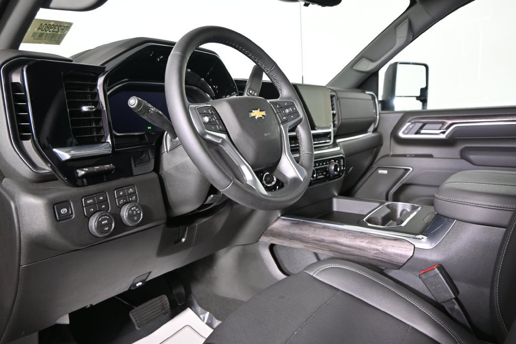 Used 2026 Chevrolet Silverado 3500 LTZ w/ LTZ Premium Package AWD/4WD image 23