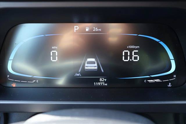 Used 2025 Hyundai Elantra Sport FWD image 15