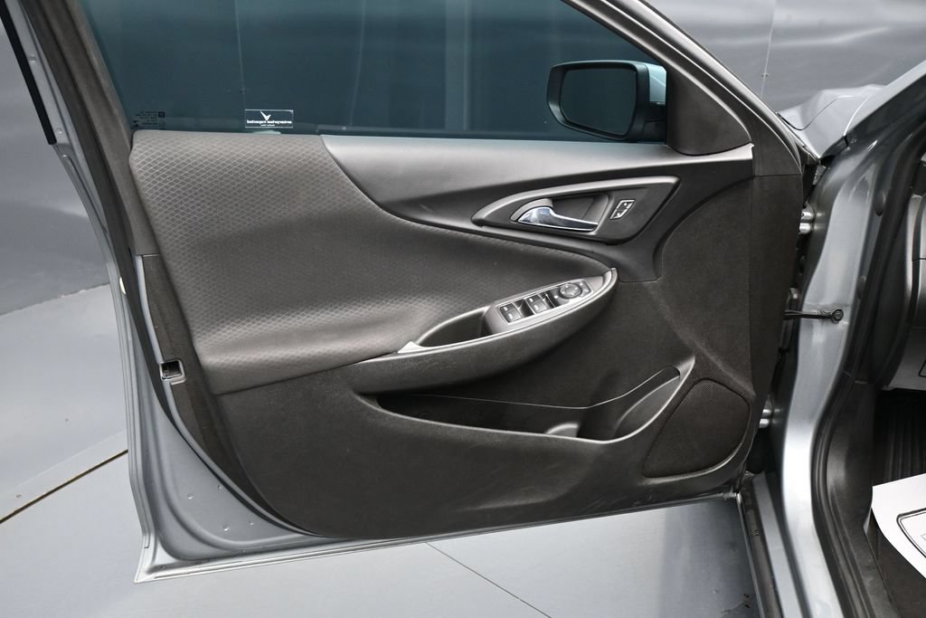 Used 2023 Chevrolet Malibu LT FWD image 11