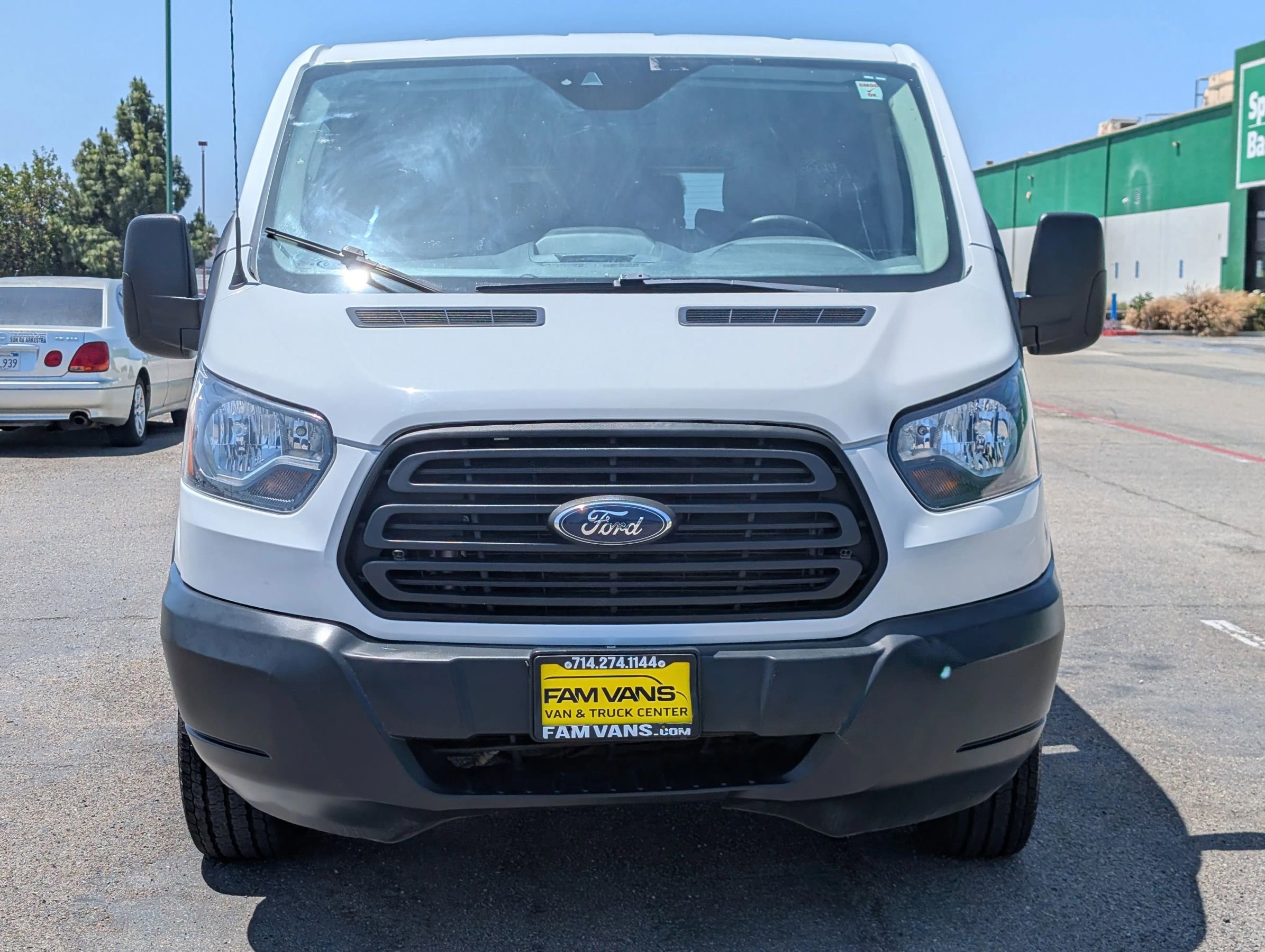 Used 2019 Ford Transit 150 XL image 3