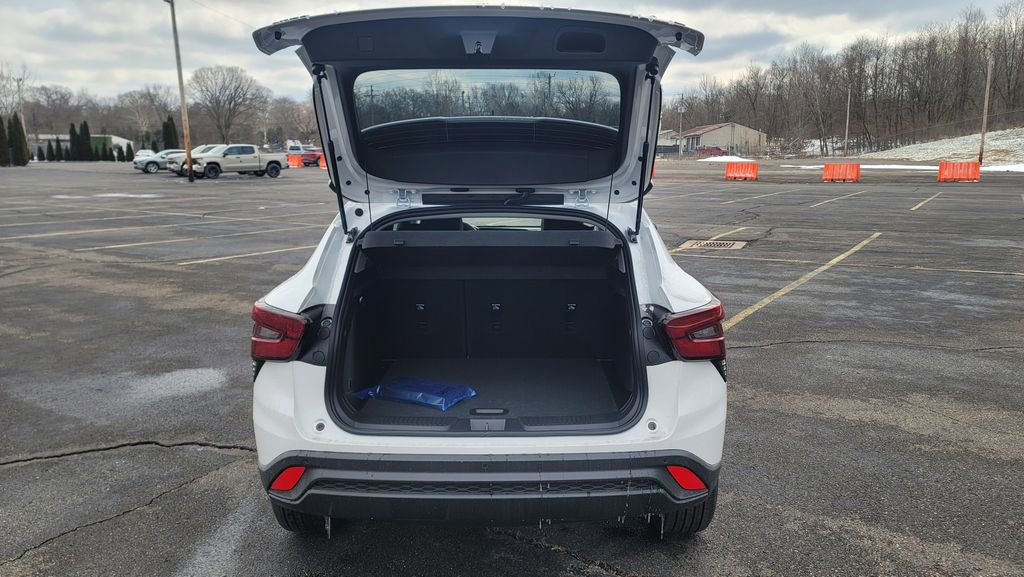 New 2026 Chevrolet Trax LT image 11