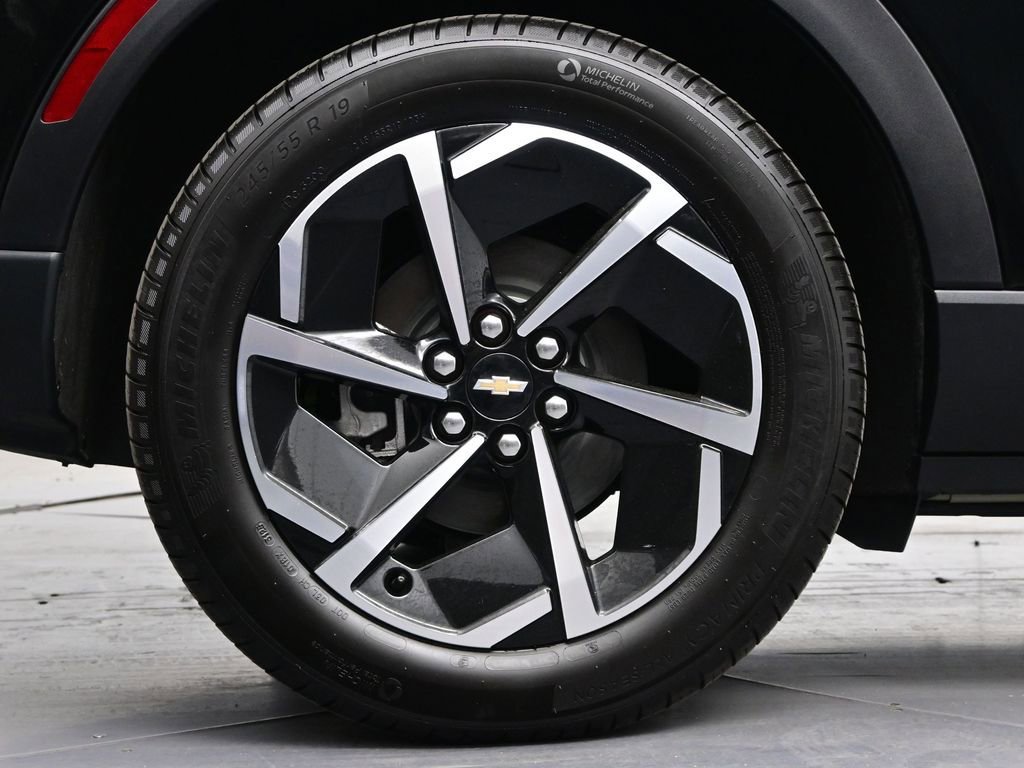 Used 2026 Chevrolet Equinox EV LT image 37