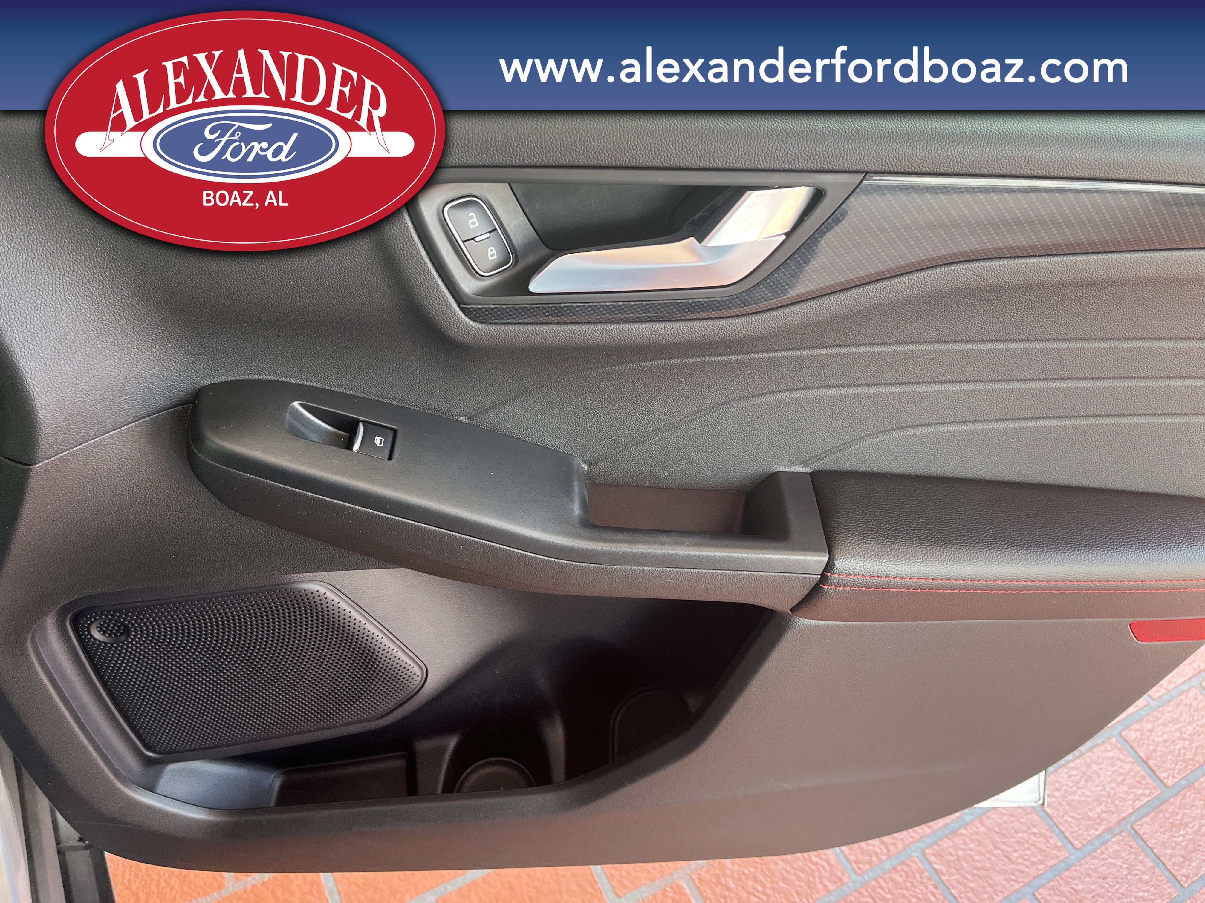 Used 2024 Ford Escape ST-Line image 15