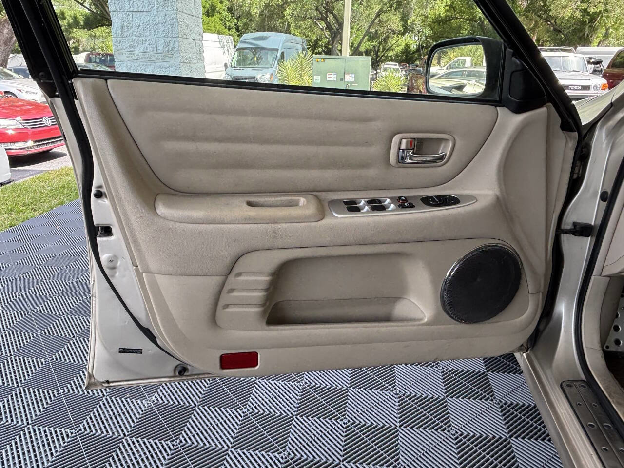 Used 2005 Lexus IS 300 RWD image 13