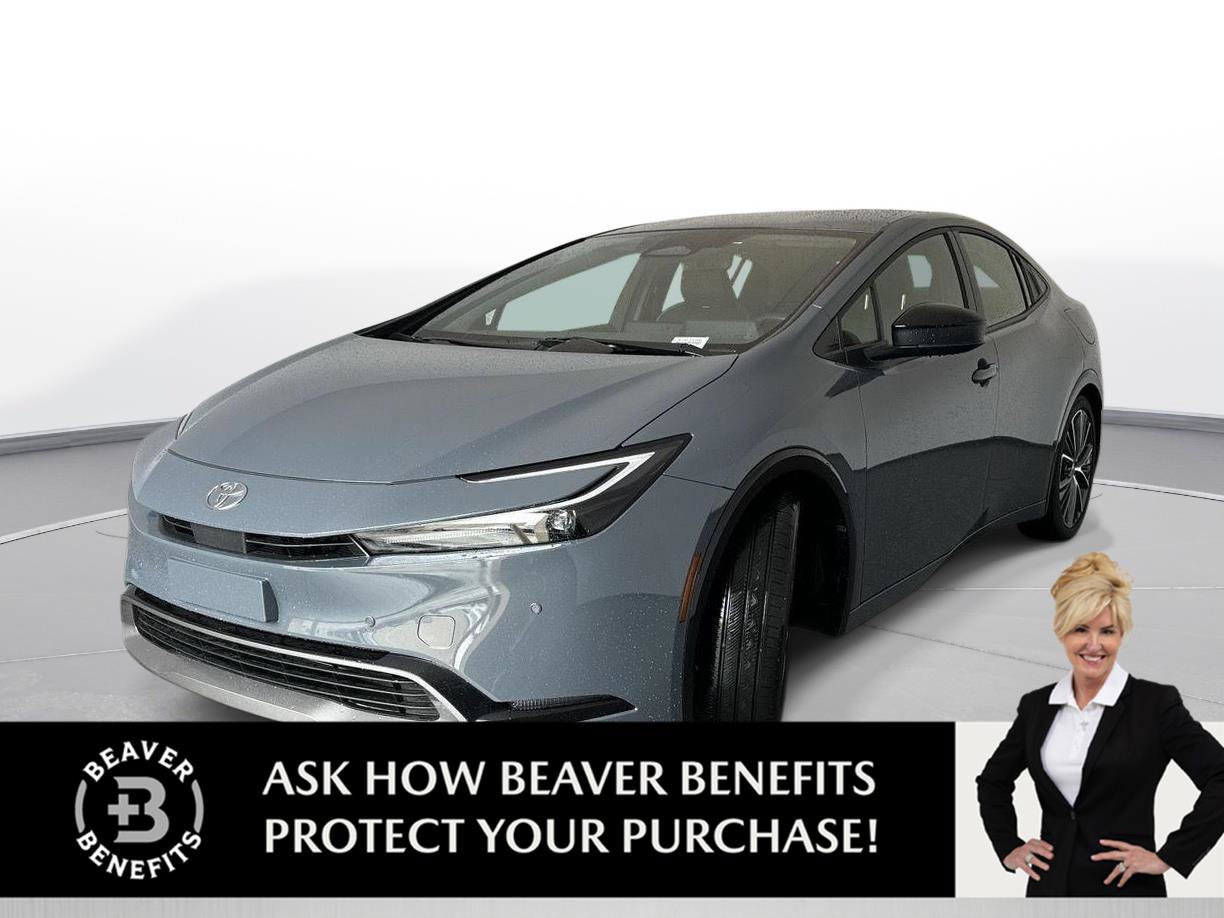 Used 2025 Toyota Prius XLE FWD image 1