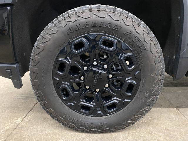 Used 2021 GMC Sierra 3500 Denali w/ Denali Black Diamond Edition image 28