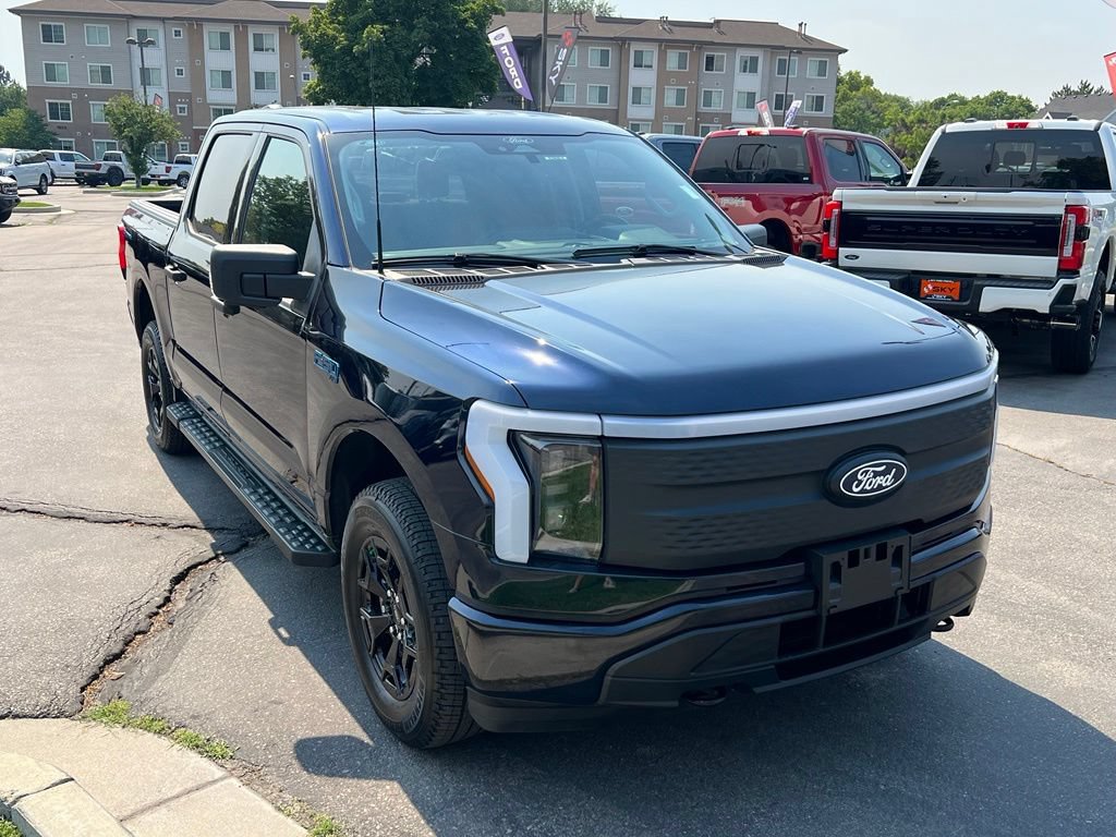 Used 2025 Ford F150 Lightning XLT AWD/4WD image 5