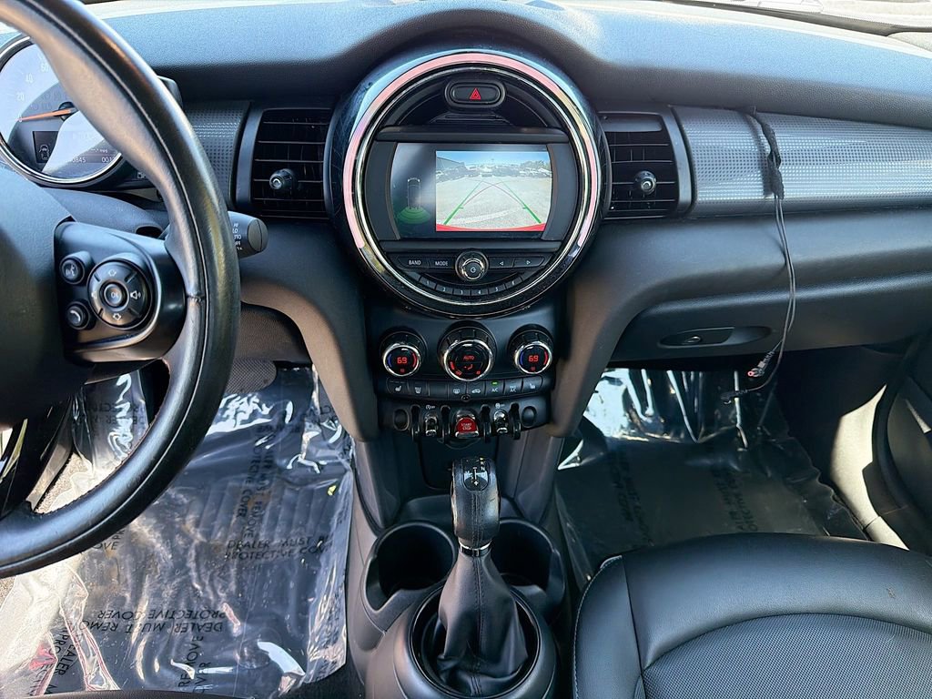 Used 2019 MINI Cooper Convertible w/ Signature Upholstery Package image 18