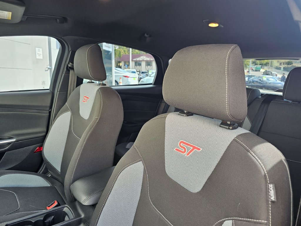 Used 2016 Ford Focus ST FWD image 20