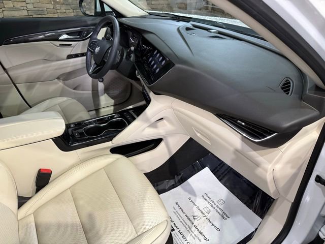 Used 2021 Buick Envision Essence FWD image 3