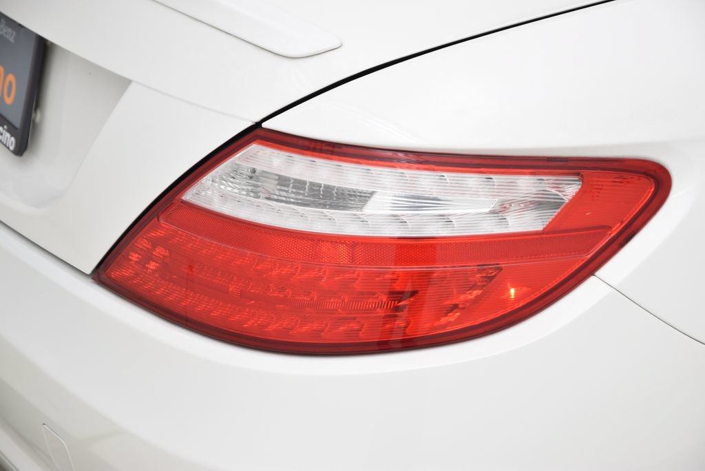 Used 2016 Mercedes-Benz SLK 300 image 14