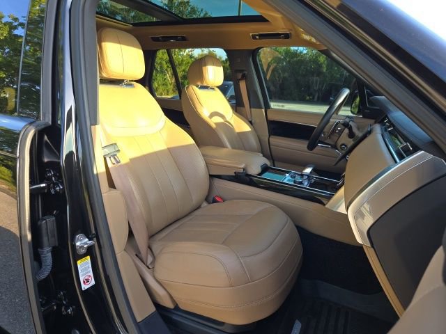 Used 2023 Land Rover Range Rover SE AWD/4WD image 10