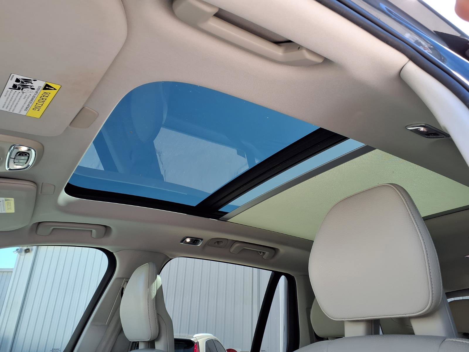 Used 2020 Volvo XC90 T5 Momentum w/ Protection Package Premier image 22