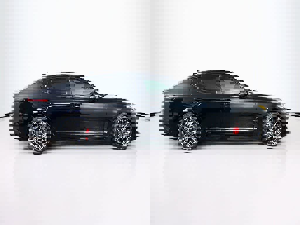 Used 2018 Kia Stinger GT1 image 26