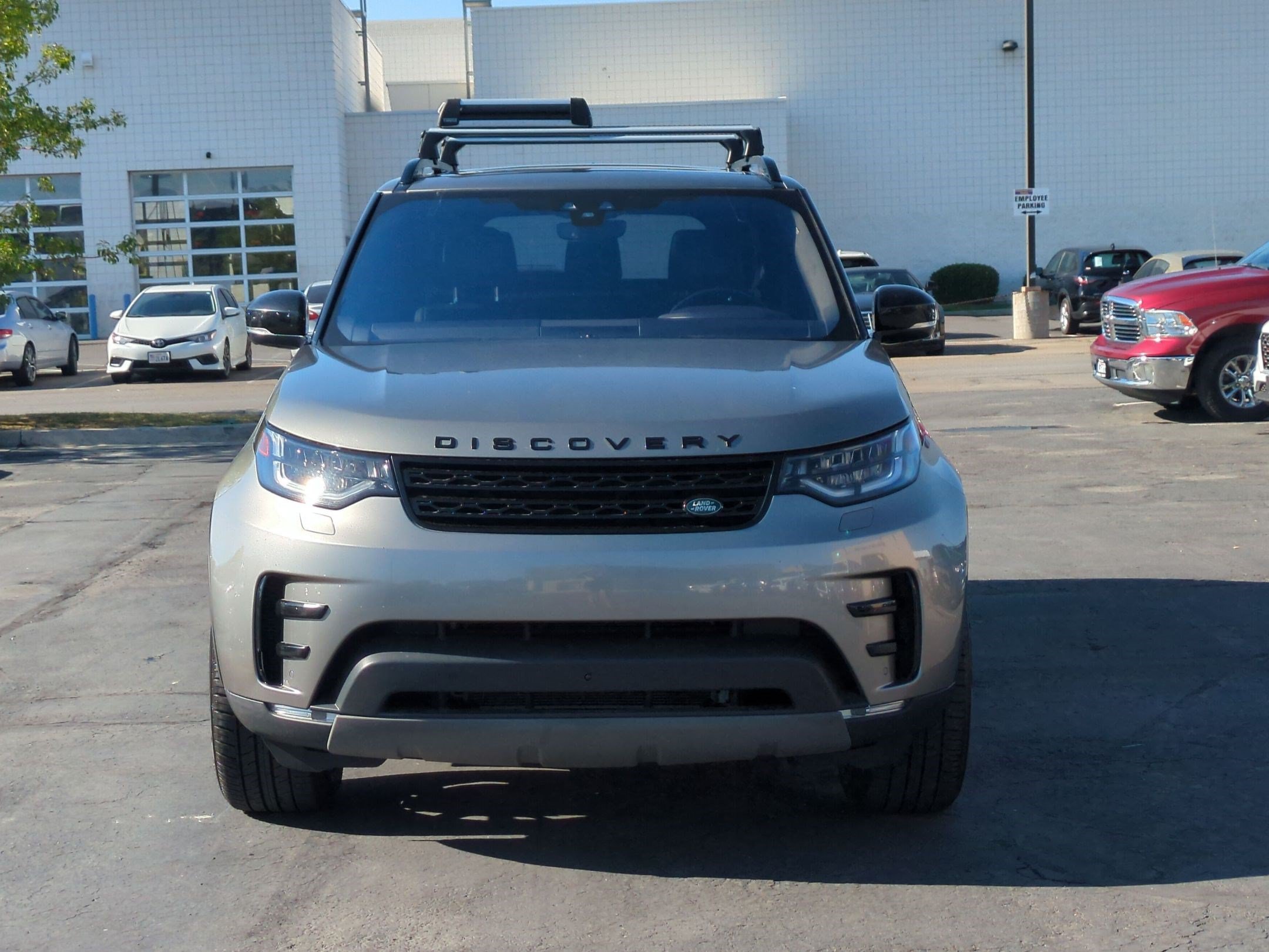 Used 2018 Land Rover Discovery HSE AWD/4WD image 11