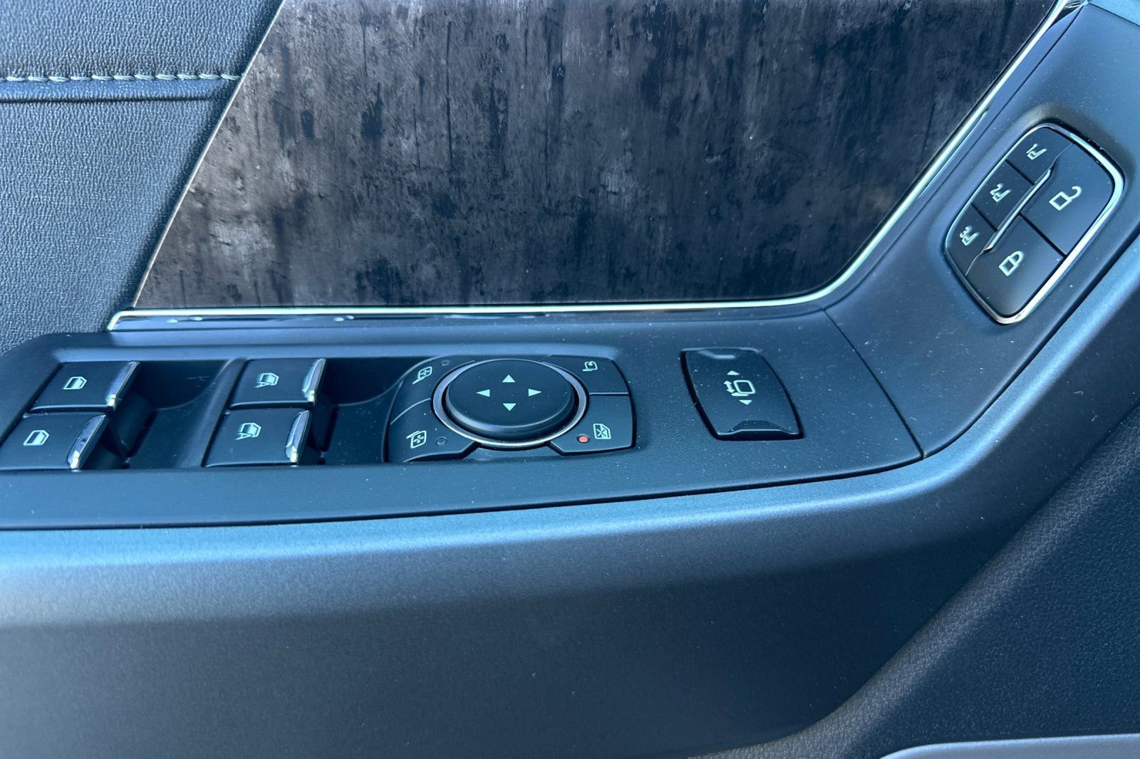 New 2026 Ford F250 Lariat w/ Lariat Ultimate Package image 10