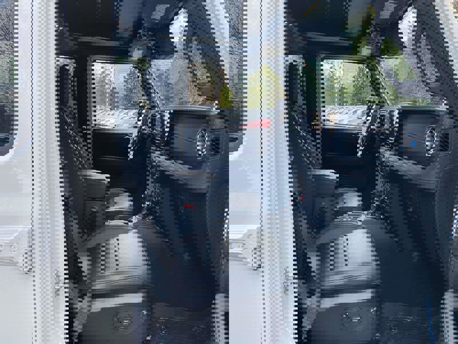 Used 2024 Jeep Wrangler High Altitude image 29