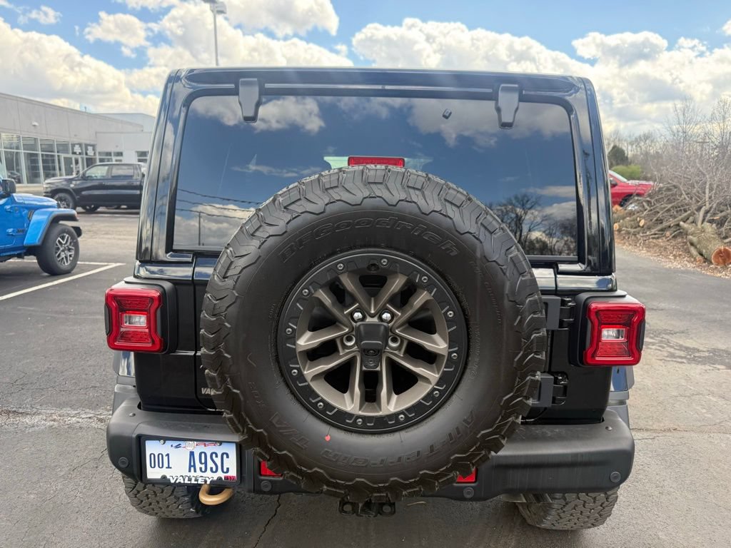 Used 2025 Jeep Wrangler Unlimited Rubicon 392 AWD/4WD image 4