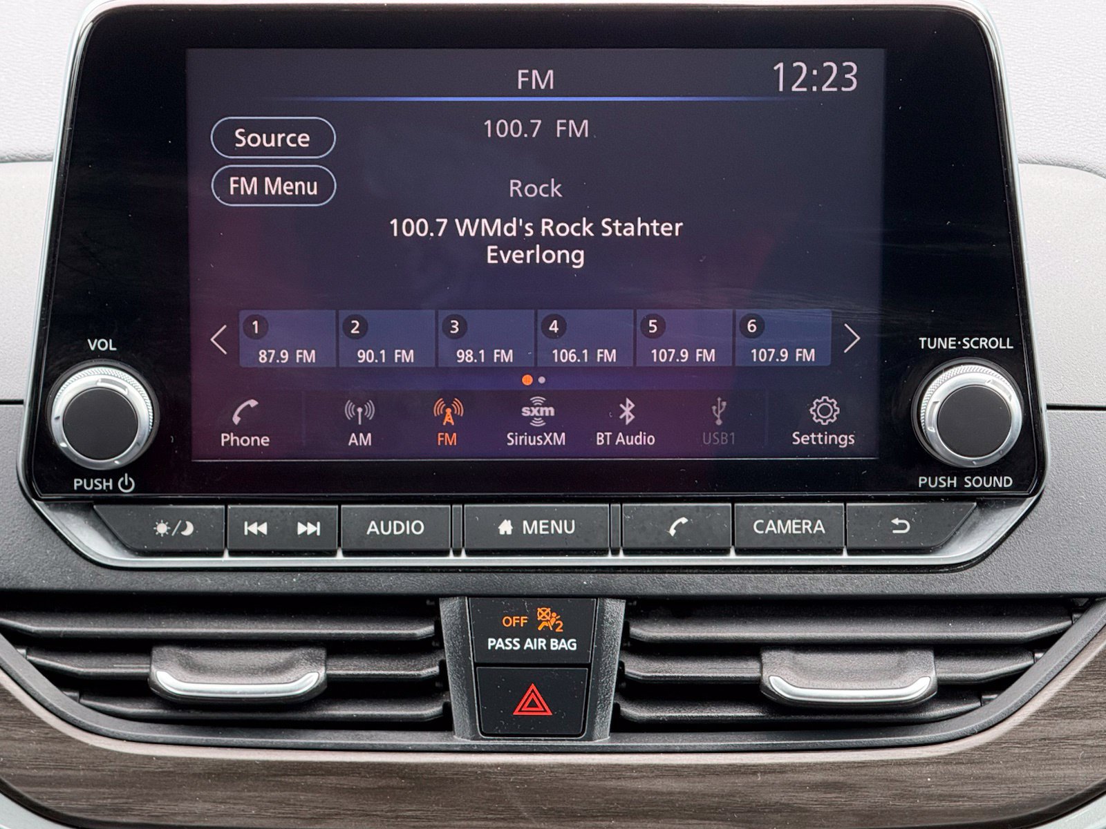 Used 2025 Nissan Altima 2.5 SV FWD image 22
