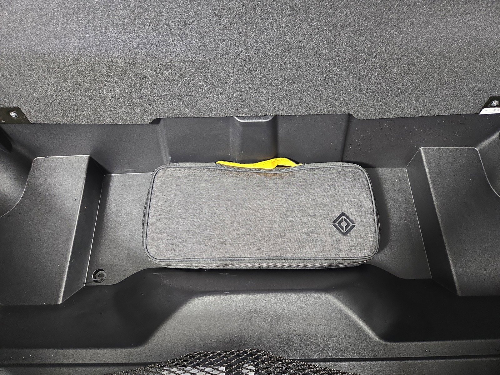 Used 2024 Rivian R1S Adventure image 14