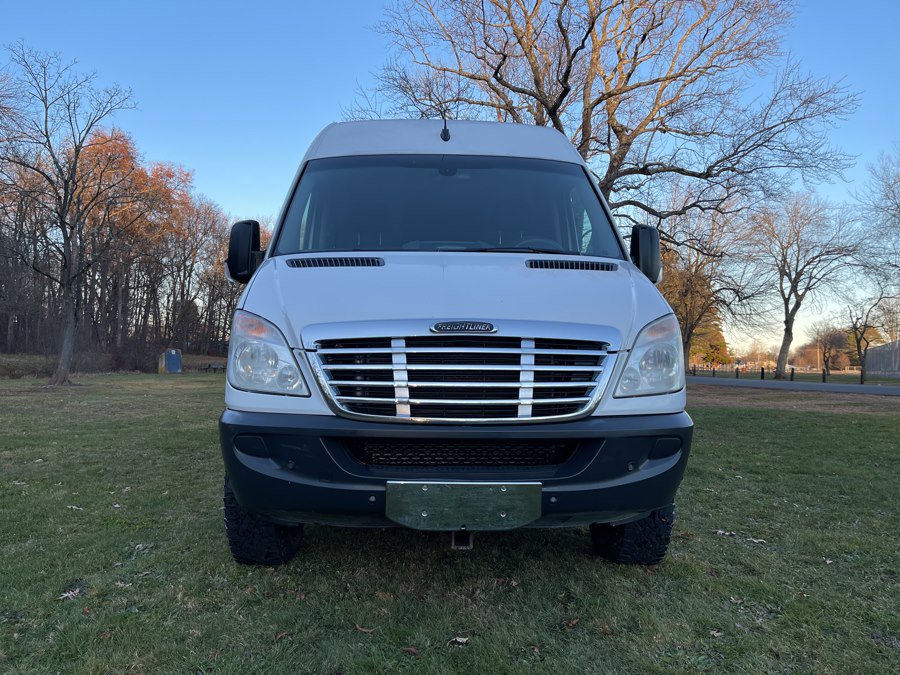 Used 2011 Freightliner Sprinter 2500 image 8