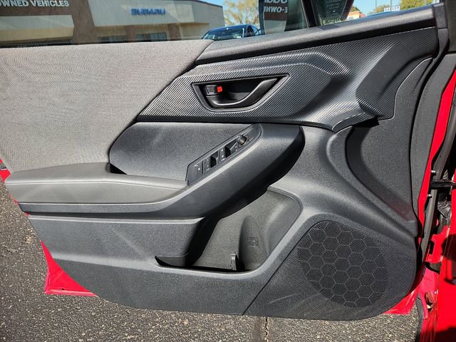 Used 2025 Subaru Crosstrek 2.0i image 16