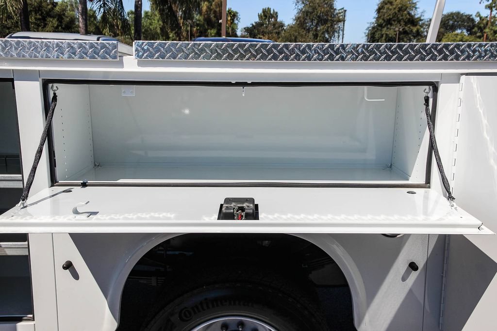 New 2024 Ford F450 XL w/ XL Chrome Package RWD image 14
