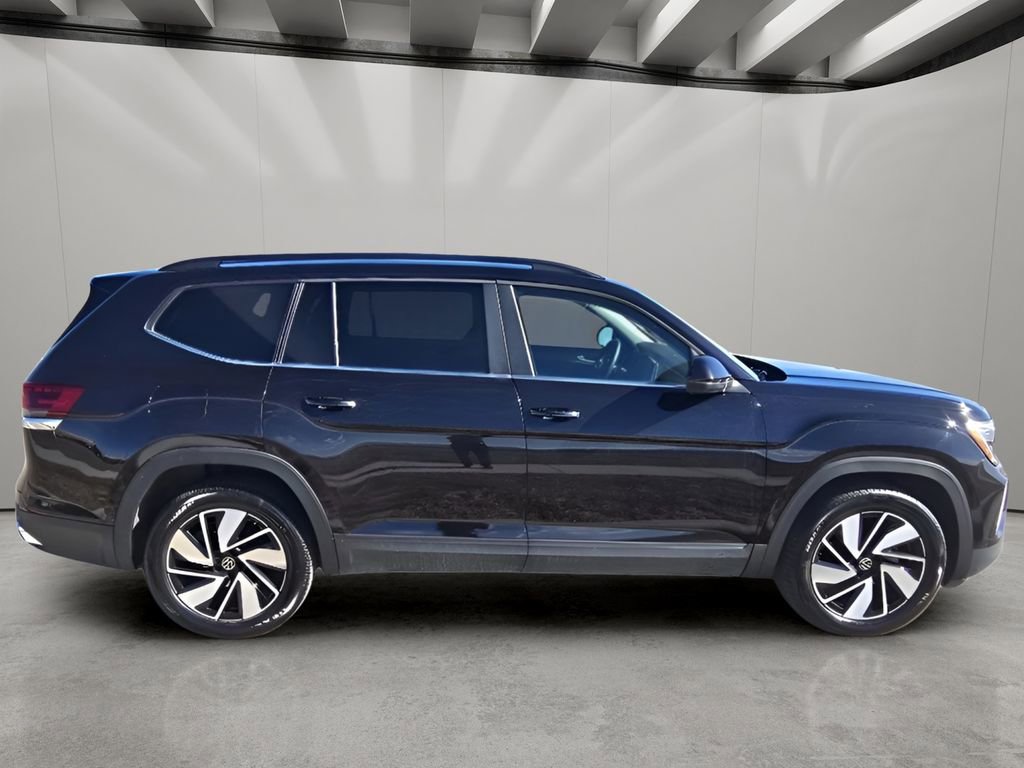 Used 2025 Volkswagen Atlas SE AWD/4WD image 6