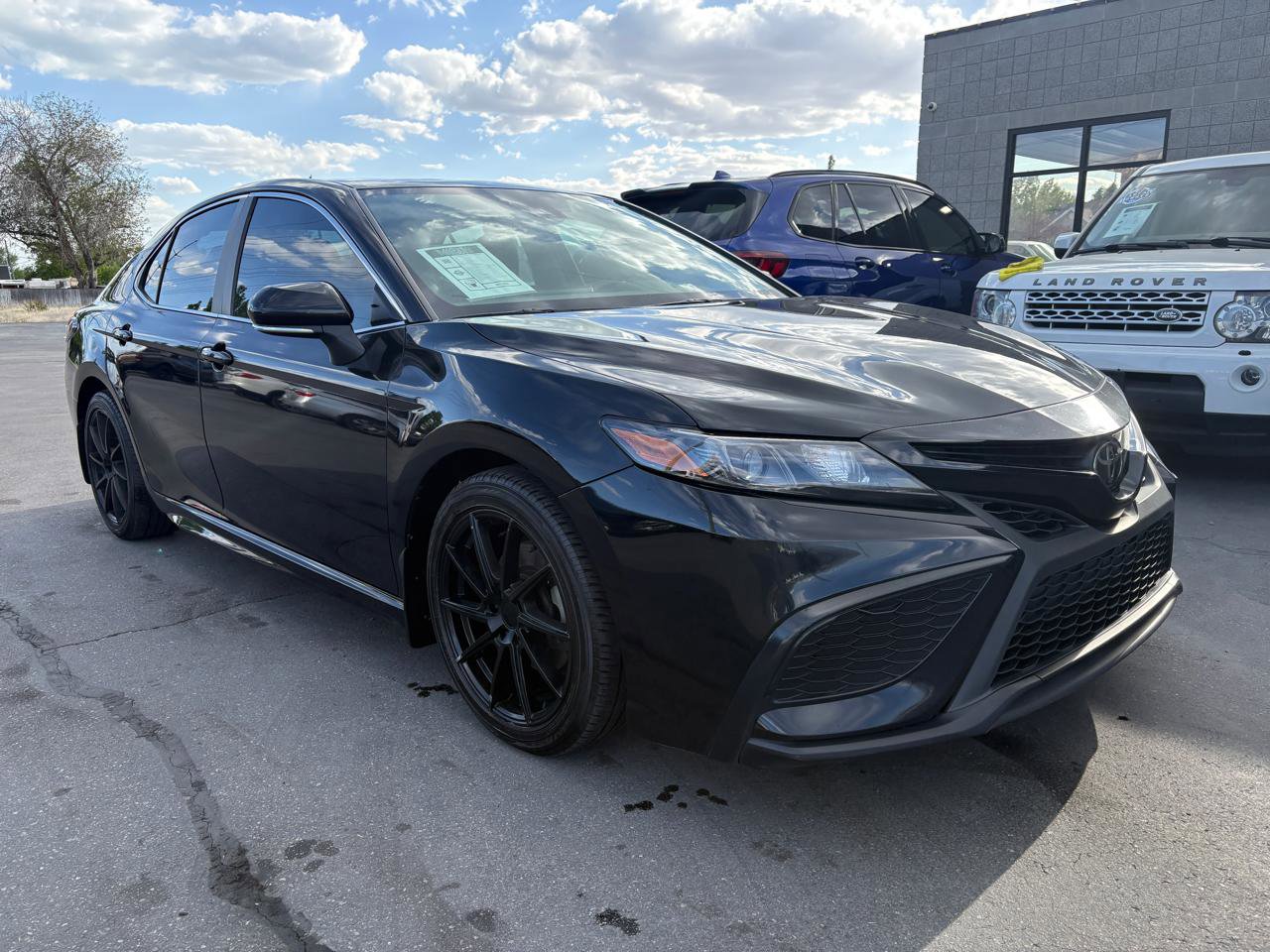 Used 2022 Toyota Camry SE w/ Cold Weather Package
