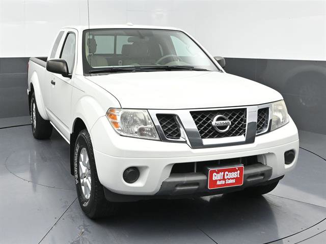Used 2015 Nissan Frontier SV RWD image 3