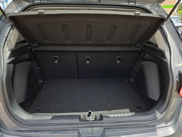 Used 2025 Hyundai Venue SEL FWD image 28