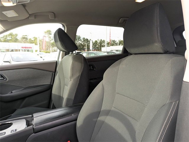 Used 2023 Nissan Rogue S image 14