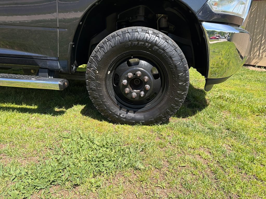 Used 2018 RAM 3500 Tradesman w/ Chrome Appearance Group AWD/4WD image 34