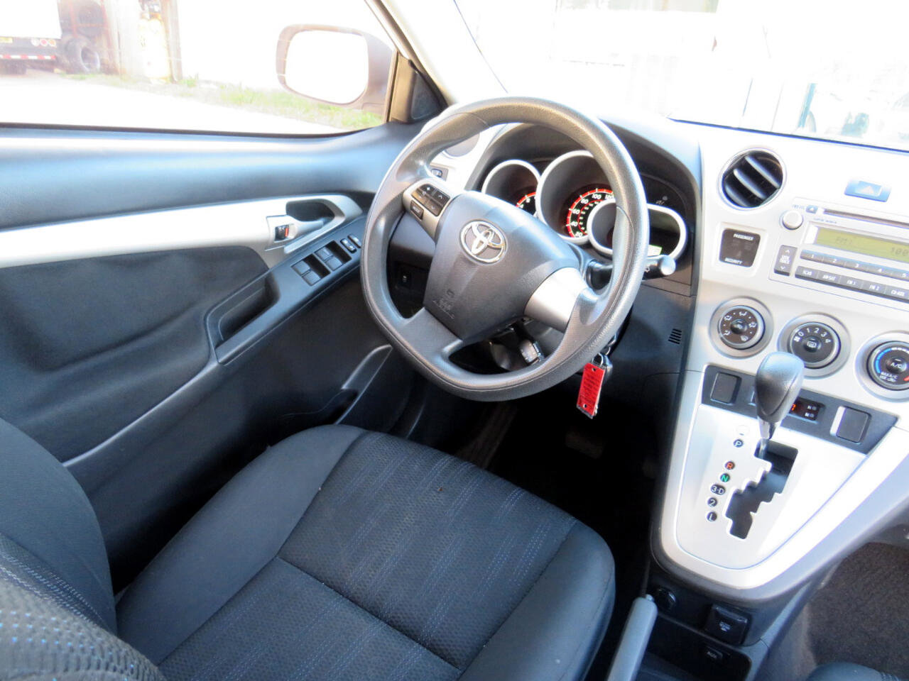 Used 2012 Toyota Matrix S image 21