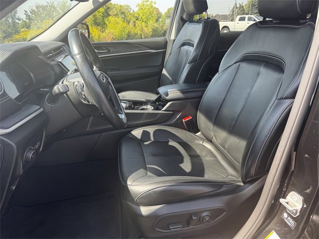 Used 2021 Jeep Grand Cherokee L Limited image 25