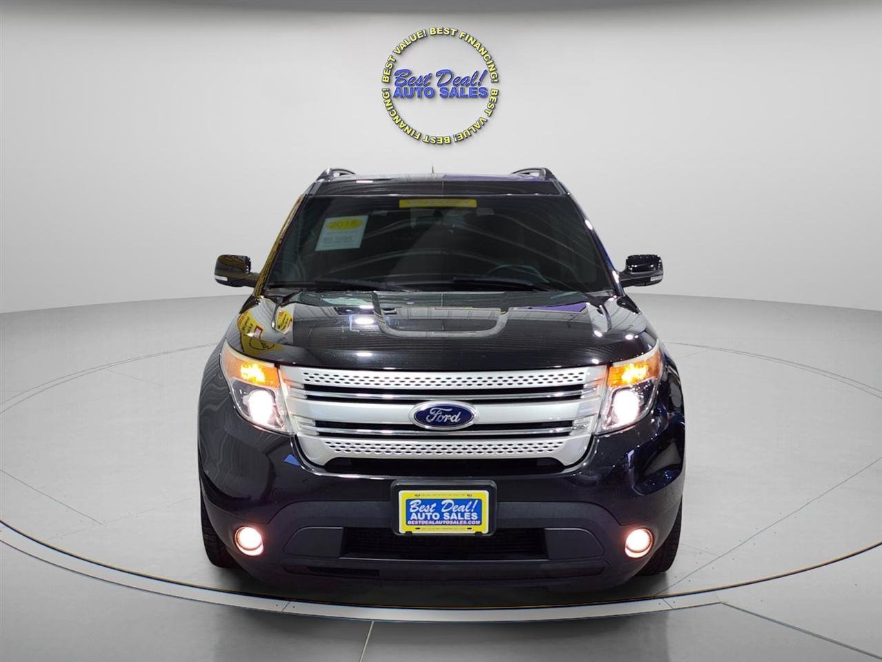 Used 2015 Ford Explorer XLT w/ Equipment Group 202A AWD/4WD image 2
