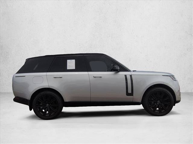 Used 2025 Land Rover Range Rover SE AWD/4WD image 4
