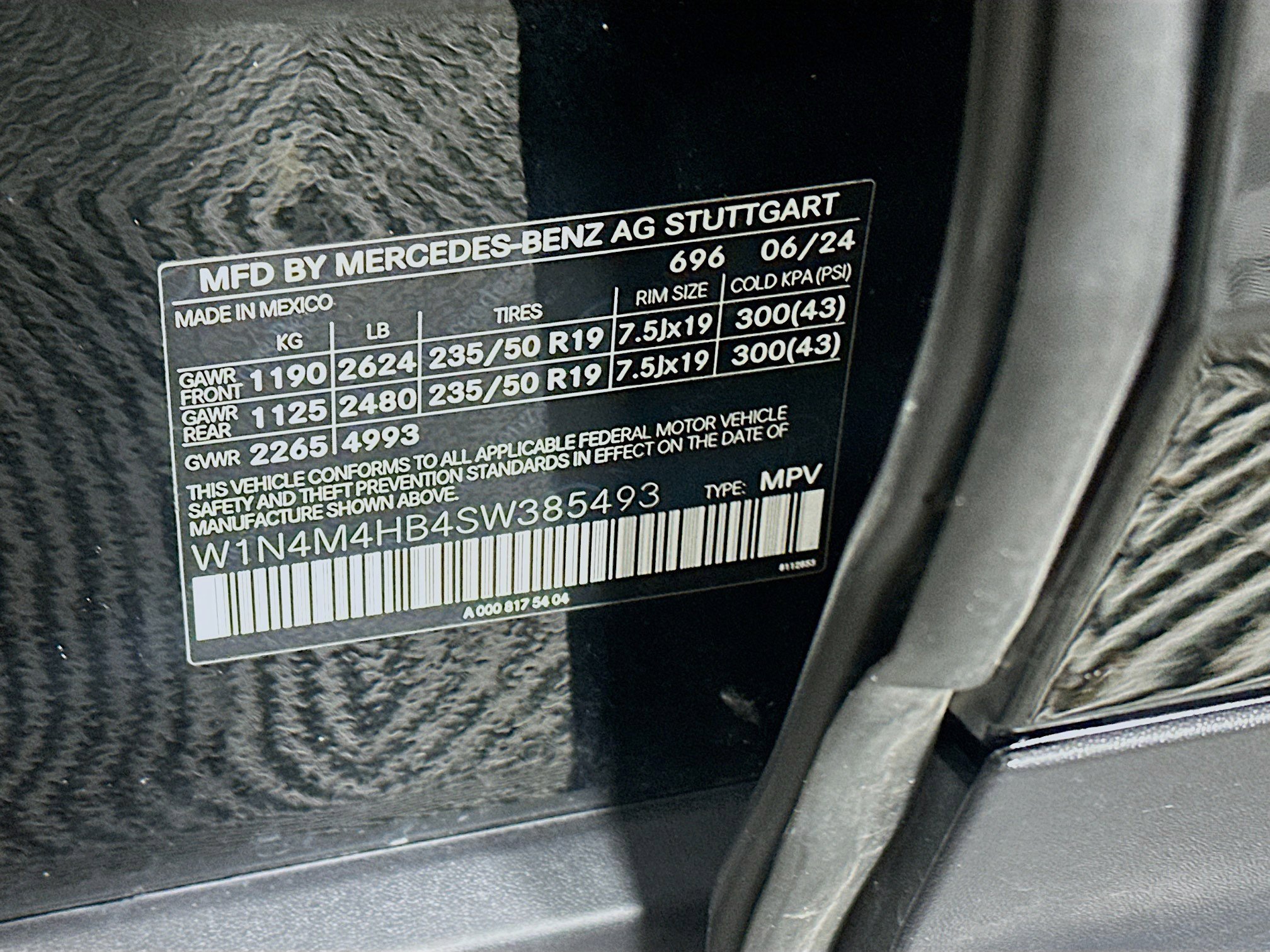 Used 2025 Mercedes-Benz GLB 250 4MATIC image 12