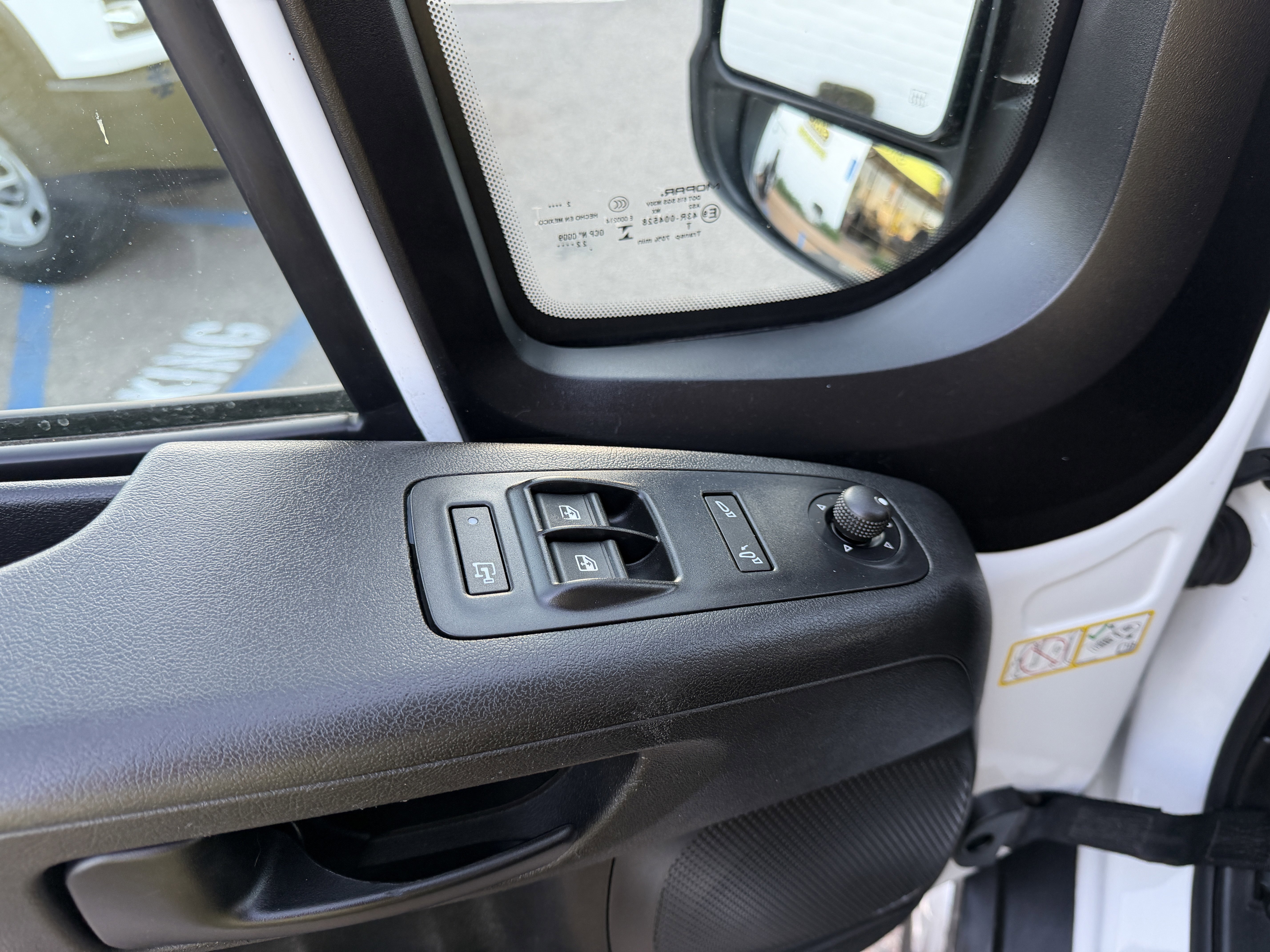 Used 2023 RAM ProMaster 2500 FWD image 16