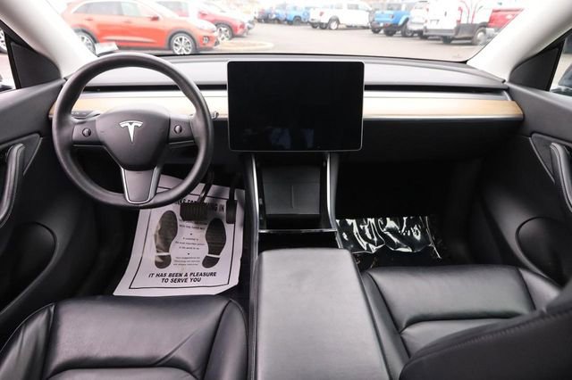 Used 2021 Tesla Model Y Long Range image 18