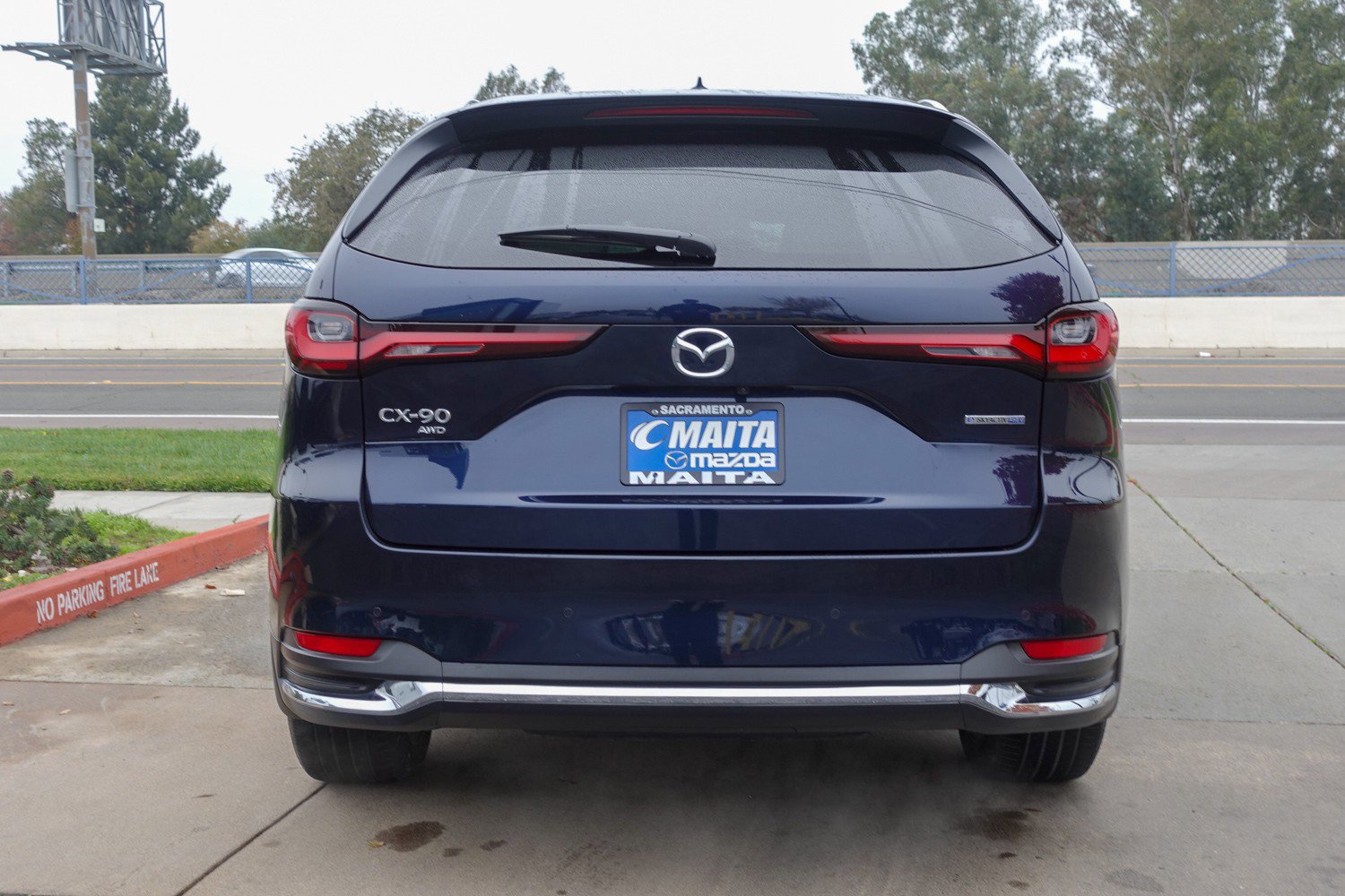 Used 2024 MAZDA CX-90 Plug-In Hybrid w/ Premium Pkg image 6
