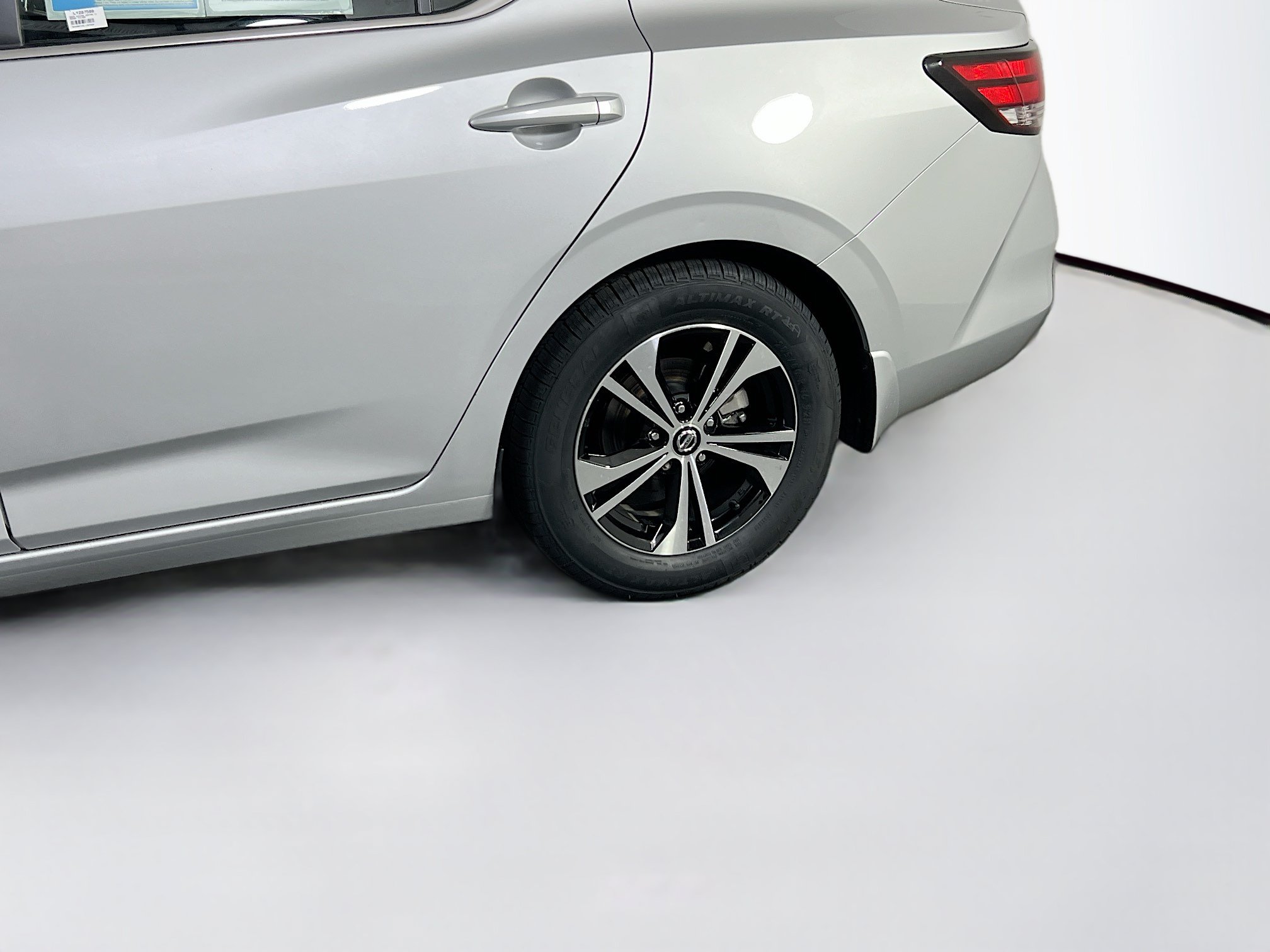 Used 2020 Nissan Sentra SV FWD image 28