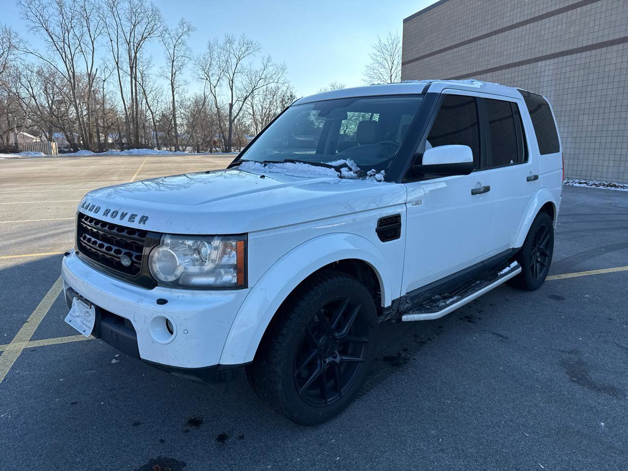 Used 2013 Land Rover LR4 HSE image 1