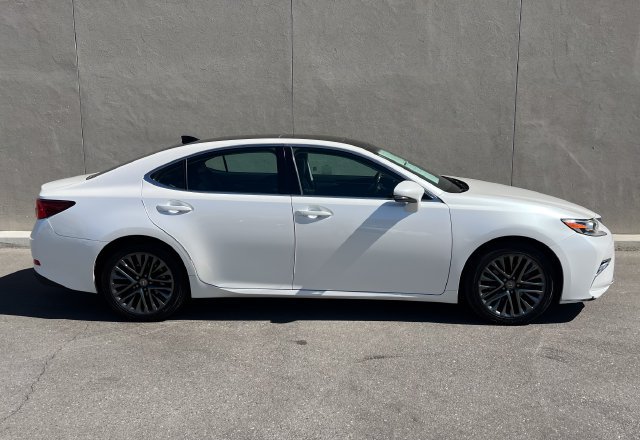 Used 2018 Lexus ES 350 w/ Luxury Package w/Wood Trim FWD image 5