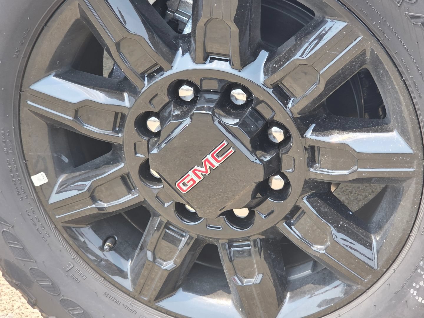 New 2026 GMC Sierra 2500 AT4 w/ Technology Package AWD/4WD image 13
